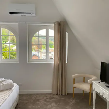 Maison d'hôtes White House, 4*